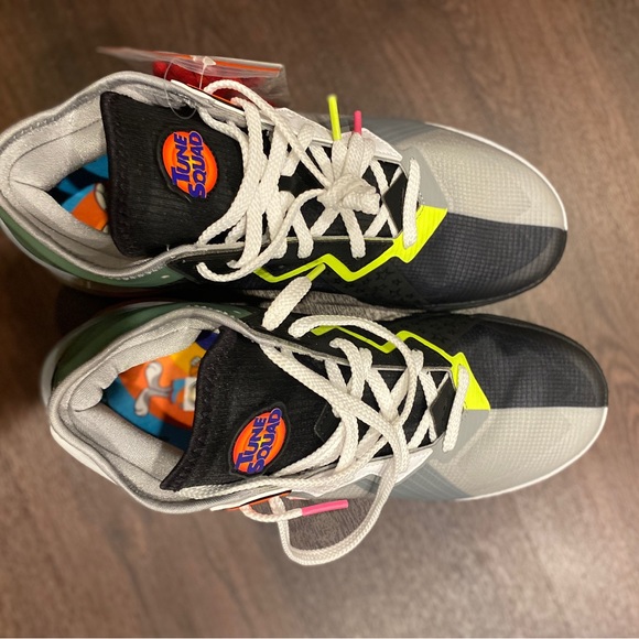 Brand new Lebrun James XVIII Low! Space Jam Edition sz 10.5 - Picture 9 of 14